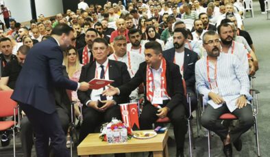 Antalyaspor Olağan Genel Kurulu toplandı! Başkan Mustafa Ergün güven tazeledi!