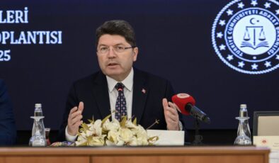 Bakan Tunç: Soruşturmalar siyasi değil, yargı bağımsız